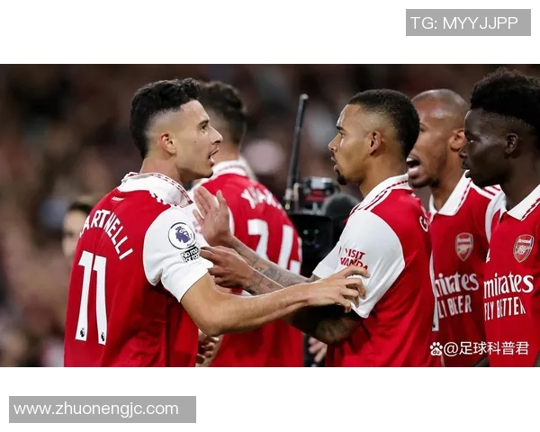 加州足球明星名单及其精彩瞬间的照片展示与回顾