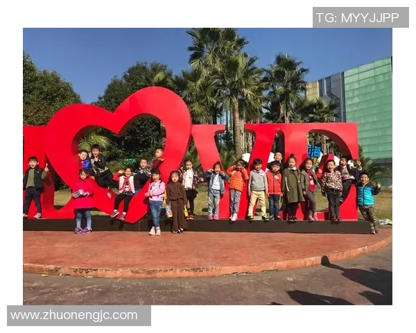 在异国街头邂逅足球巨星的奇妙瞬间与难忘回忆