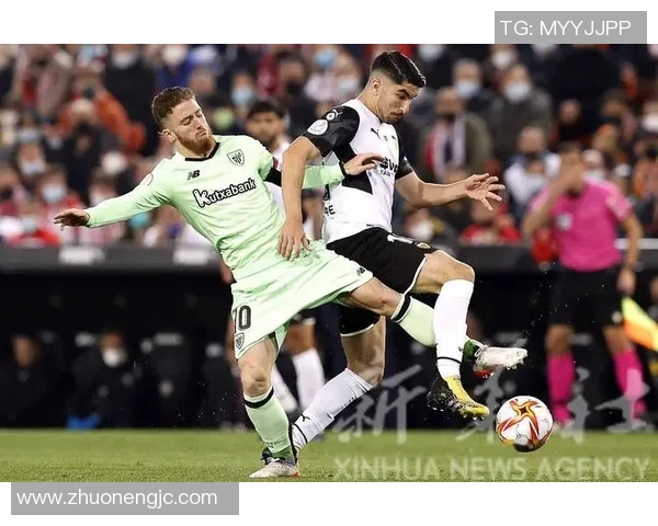 杭州足球队强势领跑足球状态排行榜展现卓越竞技实力 杭州足球队强势领跑足球状态排行榜展现卓越竞技实力