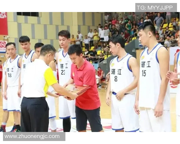 深圳篮球队强势崛起荣登篮球力量排行榜第三名 深圳篮球队强势崛起荣登篮球力量排行榜第三名